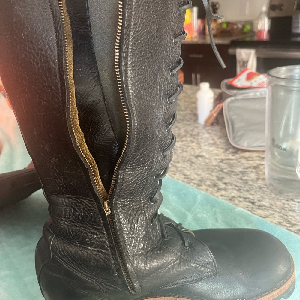 Jim Barnier tall Trek lace up black leather boots. Size 10.
